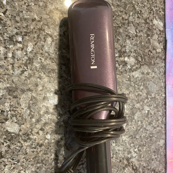 Remington flat iron - Picture 2 of 2